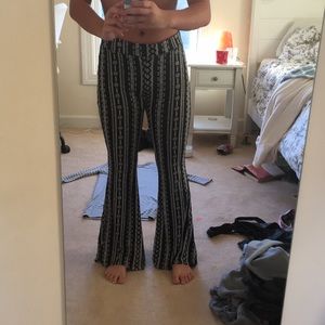 Flowy patterned pants!!!